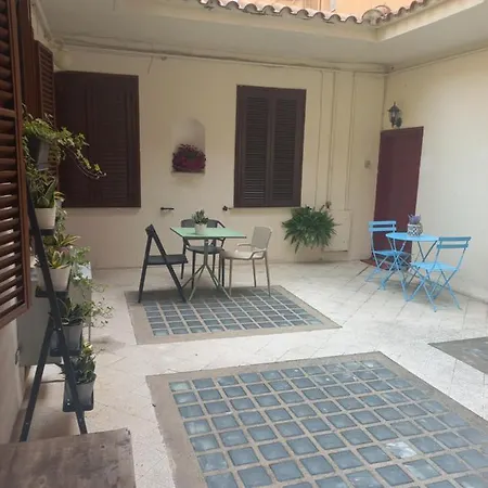 Monolocale Con Terrazzino