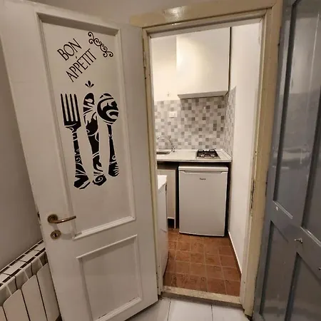 Monolocale Con Terrazzino Lägenhet