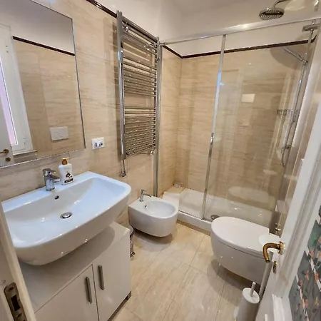 Monolocale Con Terrazzino